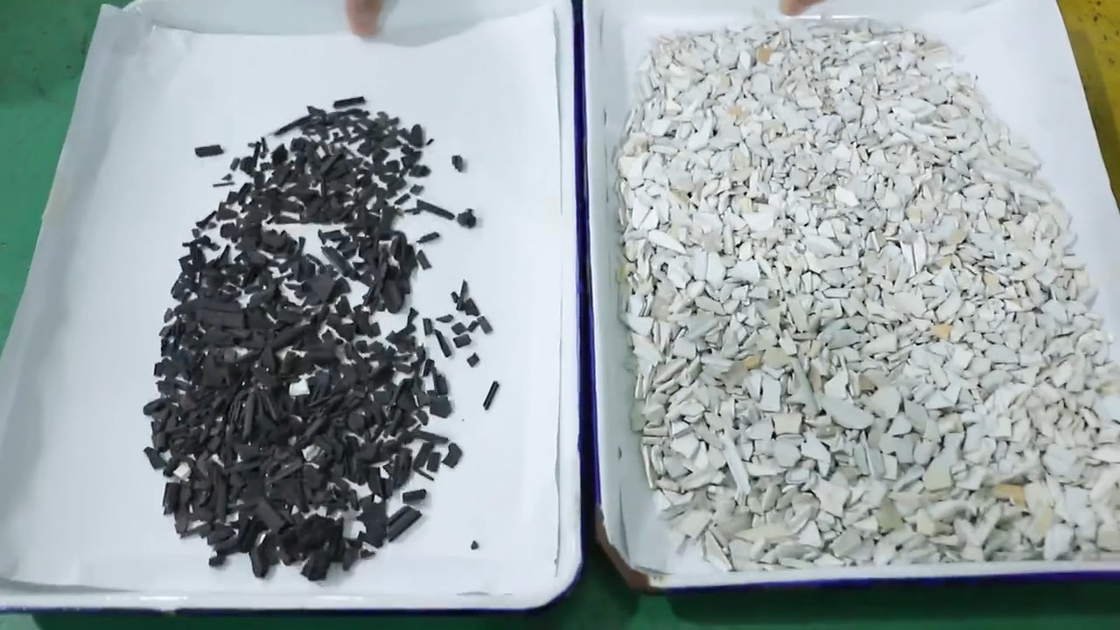 I granelli di plastica del LDPE dell'HDPE dell'animale domestico del PVC del pe pp colorano il vaglio di colore del selezionatore per i fiocchi dell'animale domestico