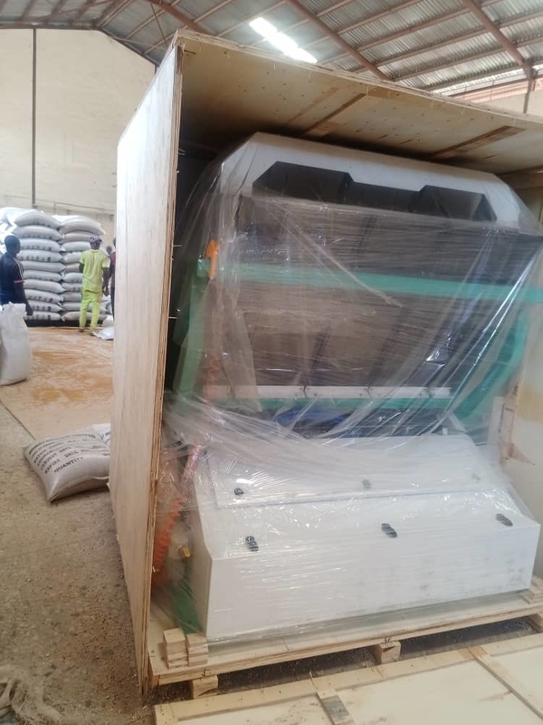 Fonte di luce LED Wenyao Color Sorting Machine per il riso di arachidi