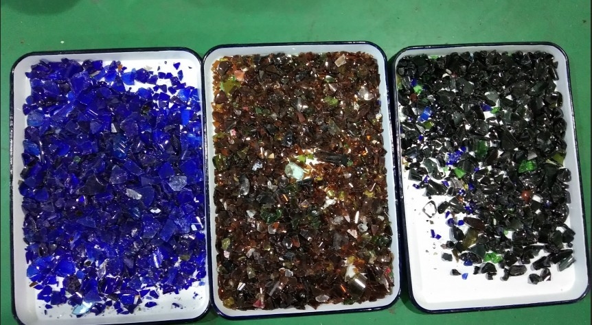 Macchina di classificazione dei colori di vetro di riciclaggio ad alta capacità per la miscelazione del vetro