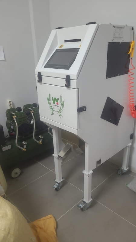 Wenyao WYCS1-32 Mini Brown Bee Pollen Color Sorting Machine per il rifiuto del polline di api giallo da Brown Bee Pollen Color Separation
